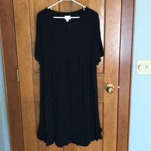 Isabel maternity black mid length dress. SZ S